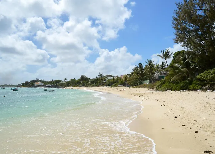 Pointe Aux Canonniers Beach Luxury Apartment