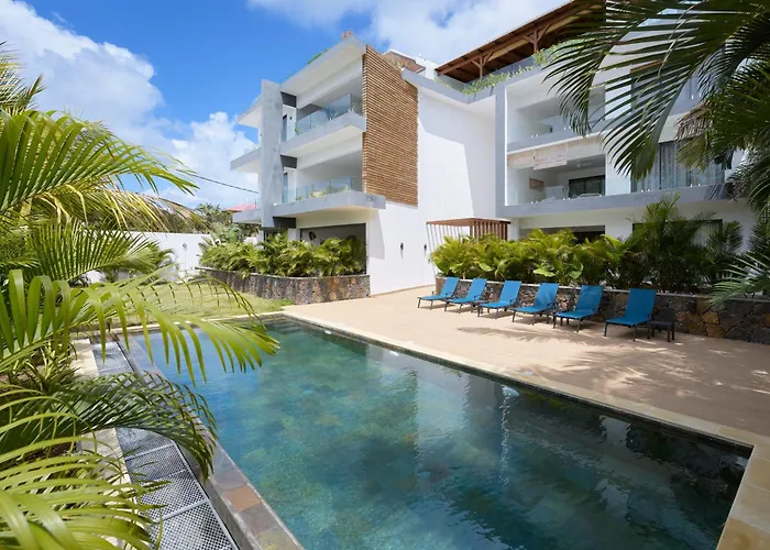 Pointe Aux Canonniers Beach Luxury Apartment